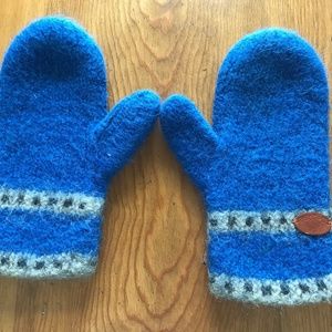 Hand made wool mittens